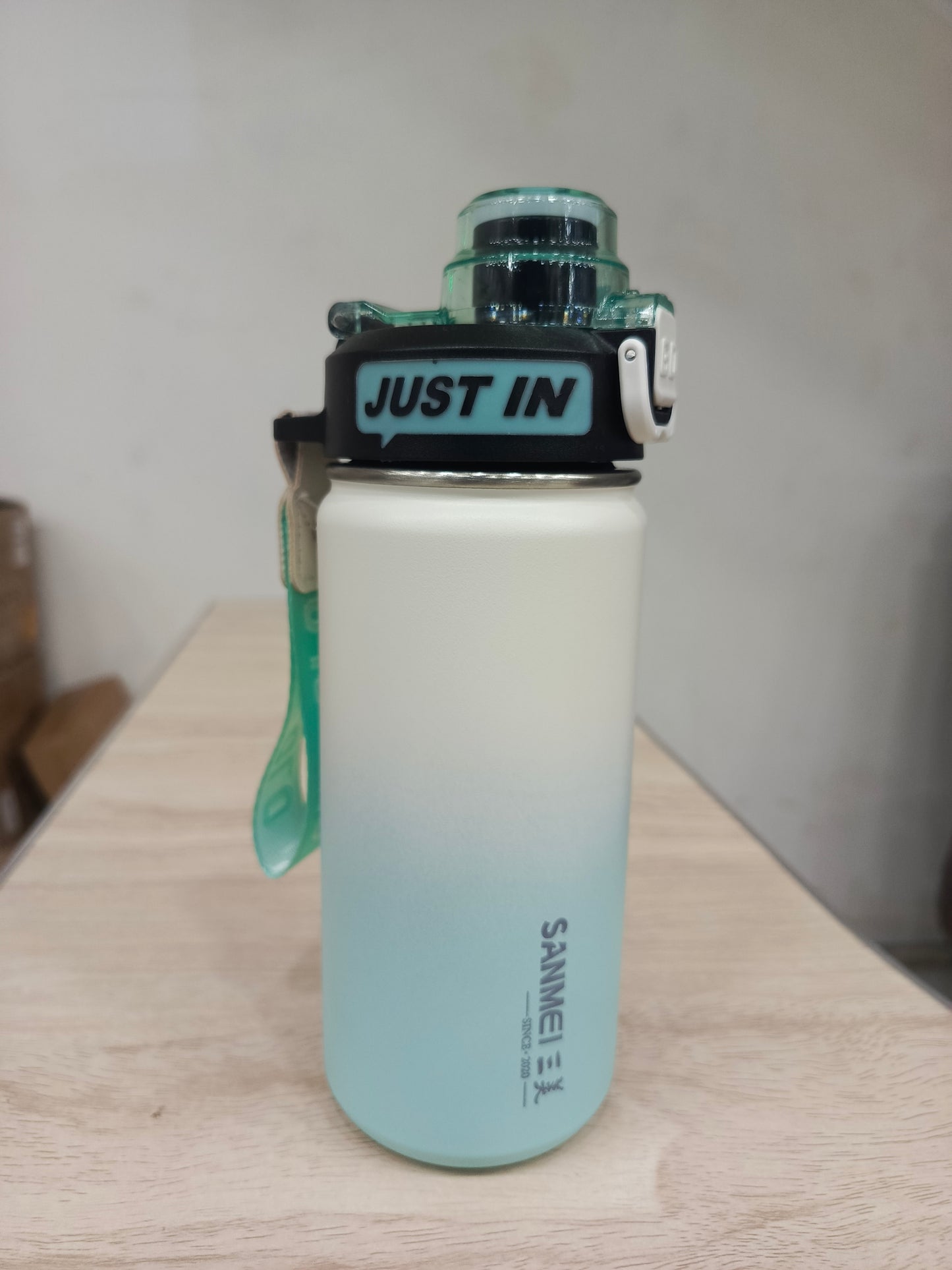 HydroGrip Insulated Bottle – EF7